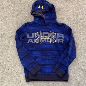 Boys Under Armor sweatshirt
